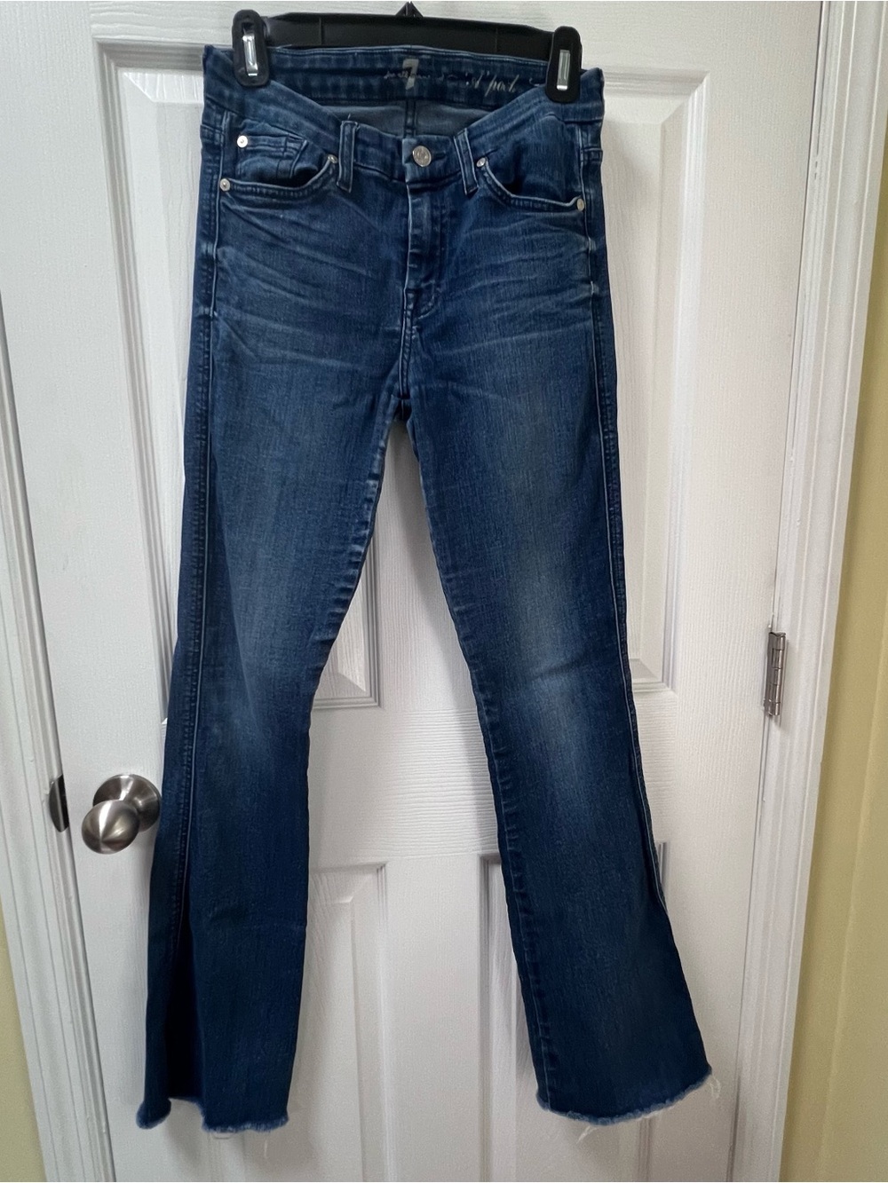 7 for All Mankind A Pocket Bootcut Flare Mid Low Jeans Size 27 Whiskers Fray Hem